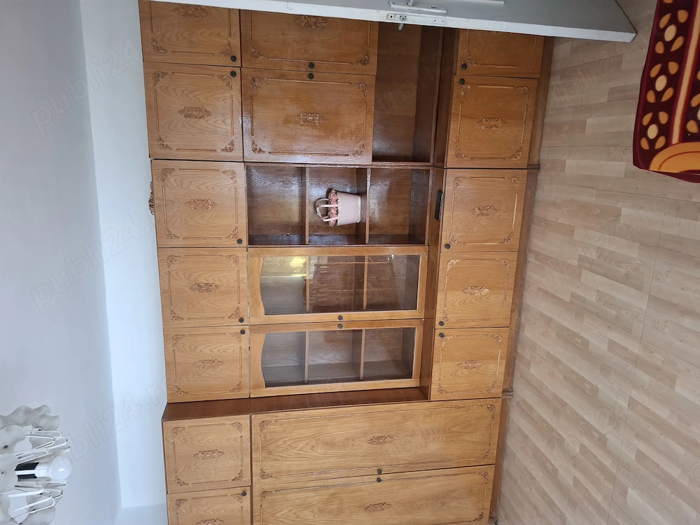 Dau în chirie apartament.2 camere Mărăști.