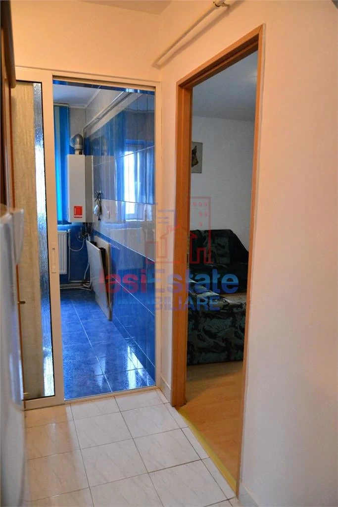Apartament 2 camere decomandat - zona Pacurari