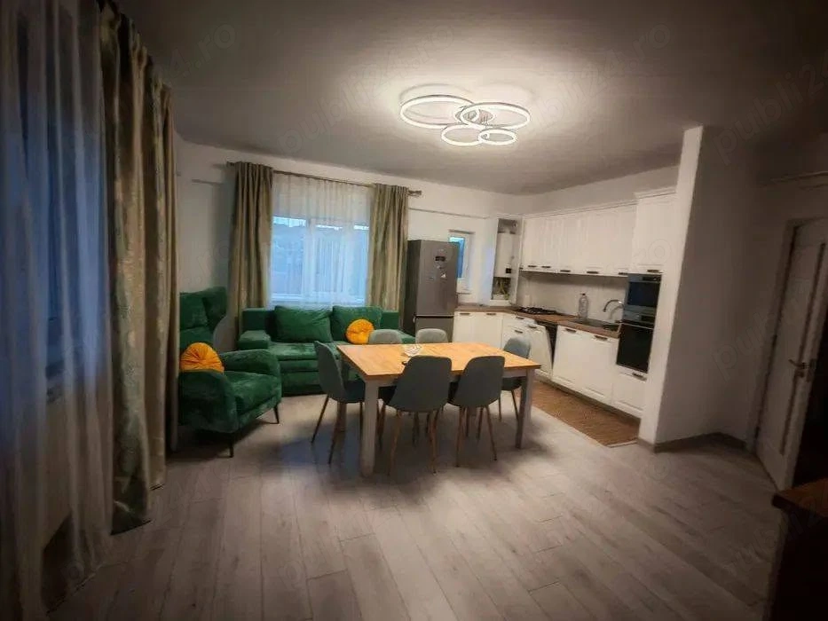 Apartament cu 3 camere, Bloc Nou-Zona Piata Mare