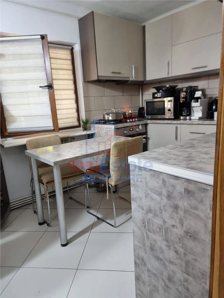 Apartament 4 camere, decomandat, 80 mp, 2 bai zona Nicolina