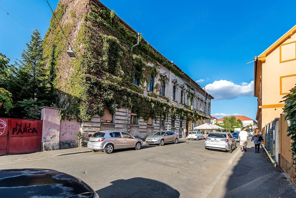 Apartament cu 2 camere la parter in Piata Catedralei Comision 0