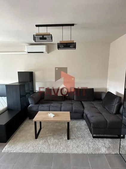 1 camera | Renovat lux | Centrala proprie | Lift | Zona excelenta |