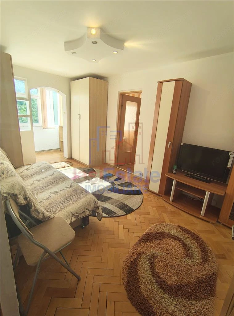 Zona Alexandru cel Bun - Apartament 3 camere