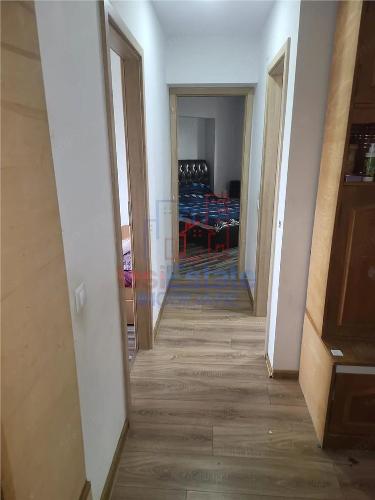 Apartament 4 camere zona Nicolina - Rond Vechi