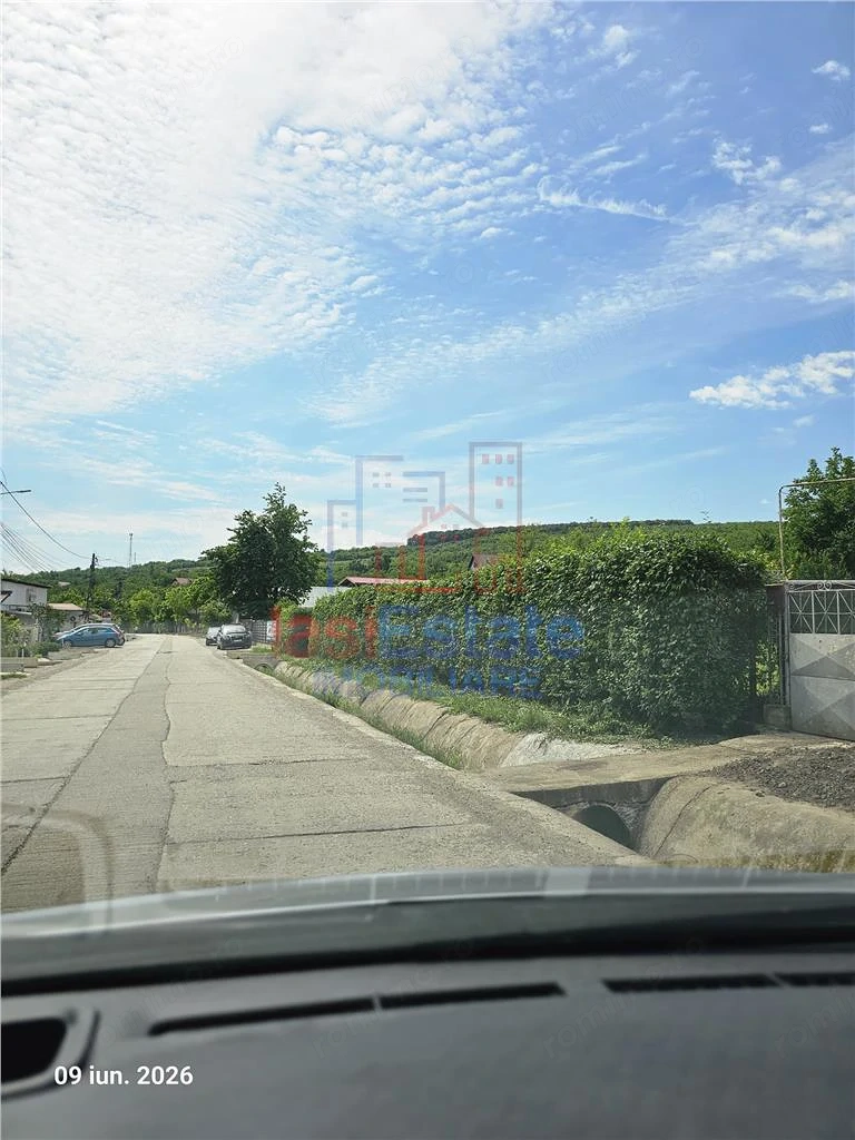 Teren intravilan 800 mp ,asfalt,toate utilitatile - Rediu , Iasi
