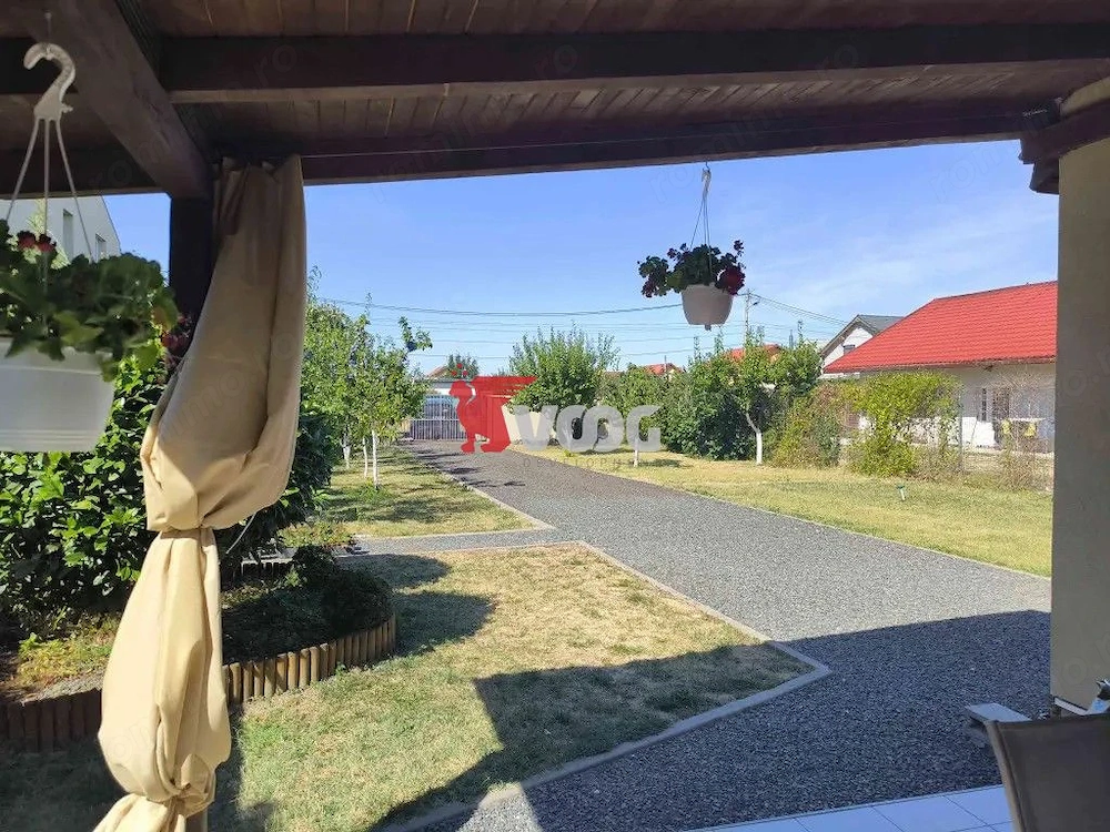 Casa cu teren Sacalaz de vanzare