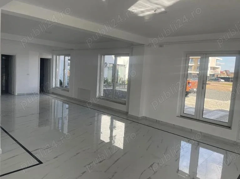 VAND spatiu comercial direct de la DEZVOLTATOR 