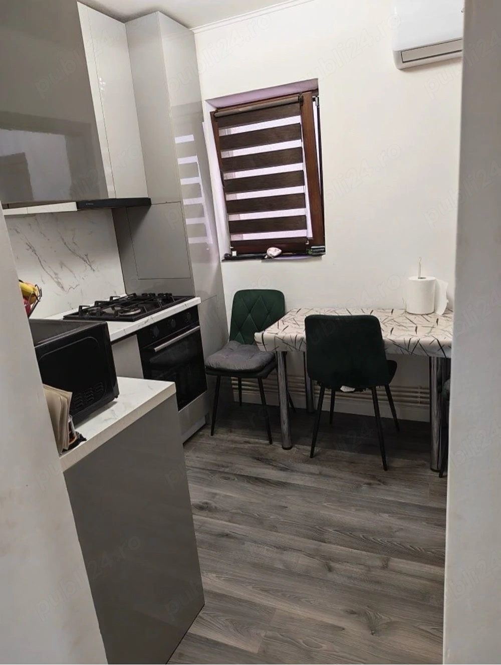 Vand apartament 2 camere Et 3 4 Aleea Lalelelor