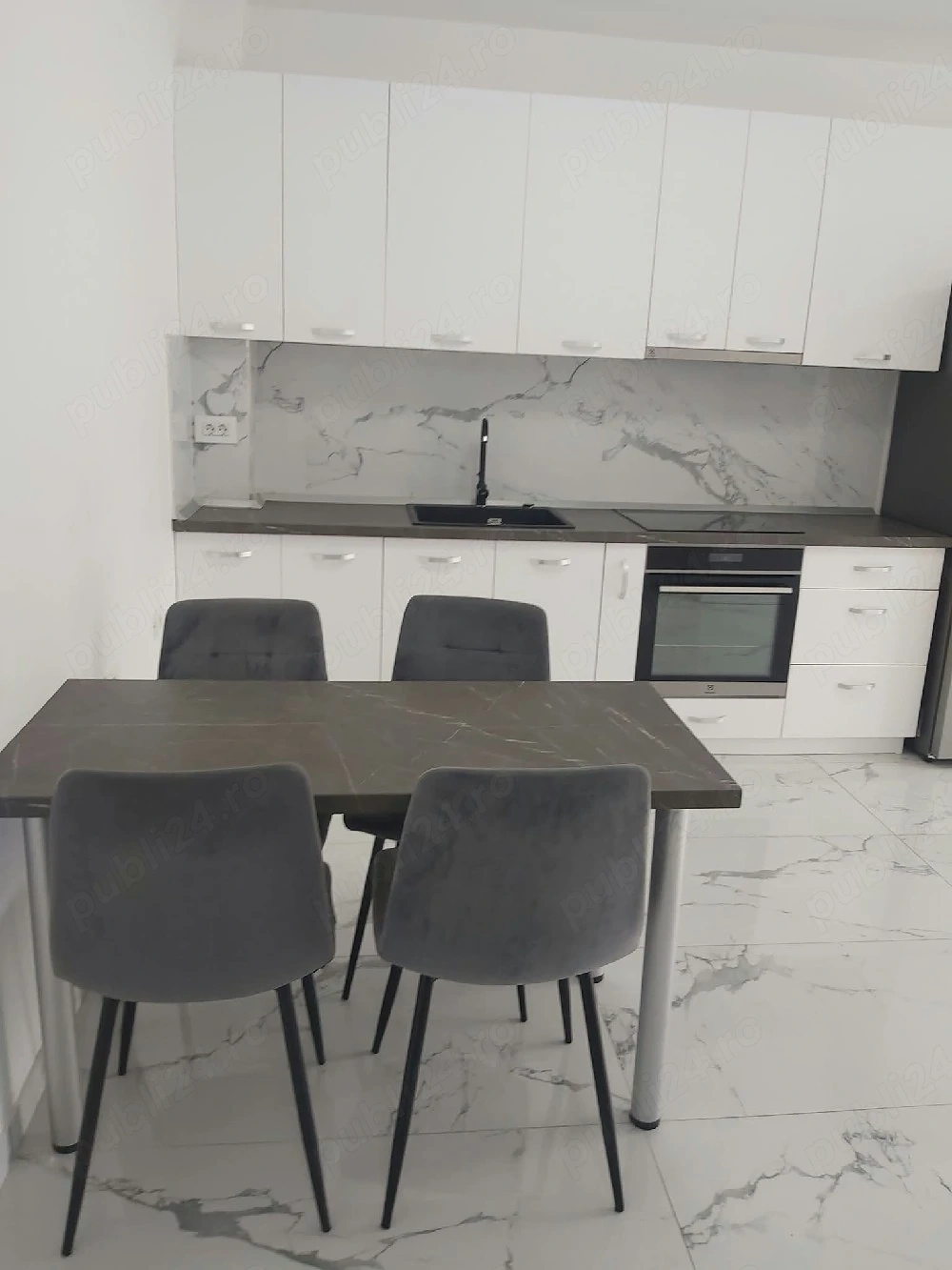 Persoana fizica inchiriez ap.2 camere in oradea bloc nou Grand Hilll