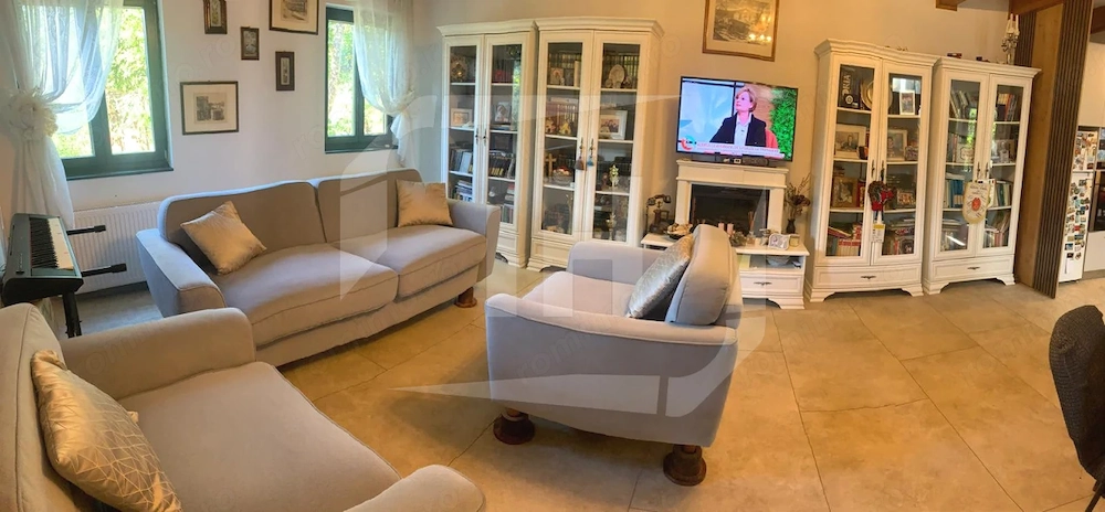 Casa individuala, 1257 mp teren, garaj, in Mociu