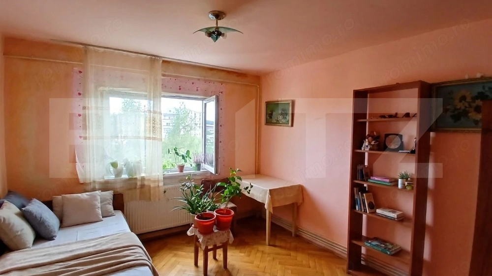 Garsonieră de 27 metrii pătrați de vânzare în Tudor, zona Diamant!