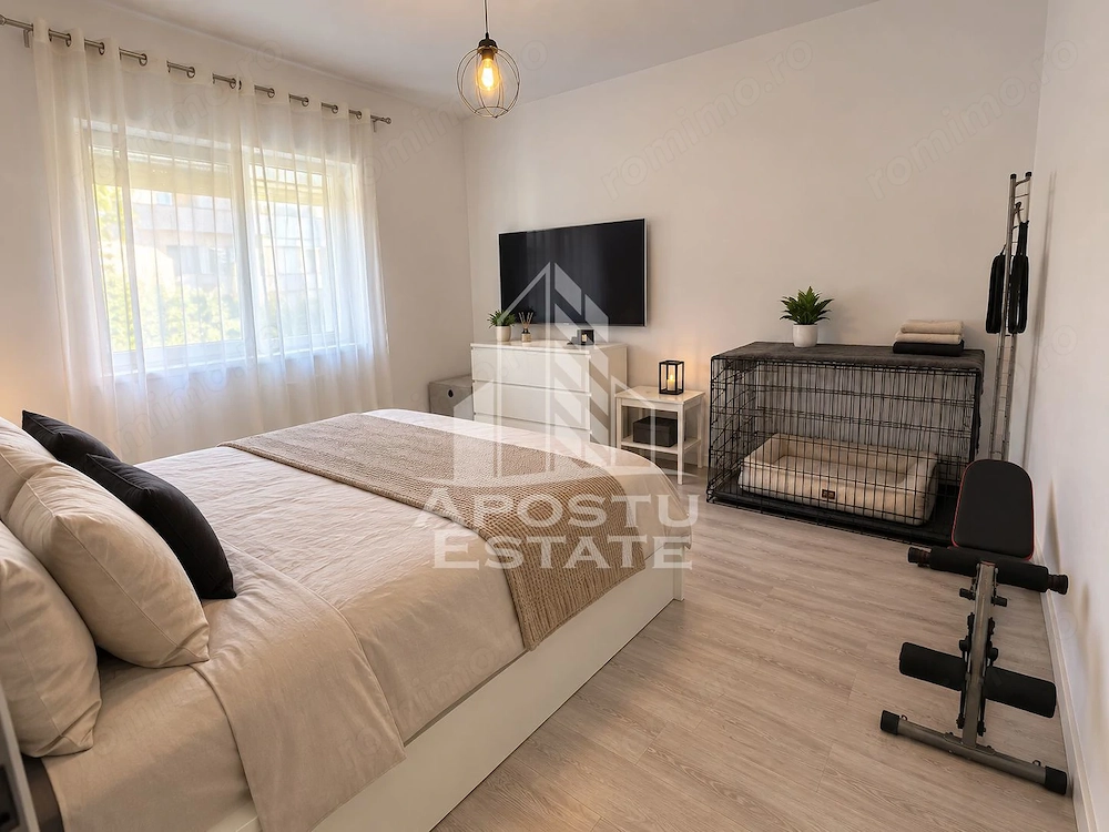 Triplex cu 3 camere, la asfalt, zona Braytim