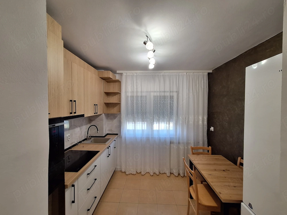 Proprietar: Închiriez apartament cu 2 camere semidecomandat, complet mobilat și utilat recent renova