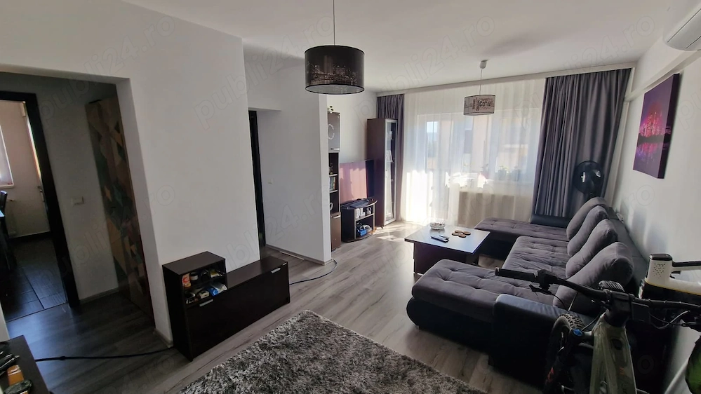  Apartament 3 camere | 71 m  utili | 2 băi | 2 balcoane | Parcare în fața vilei | Mobilat | Etaj 2