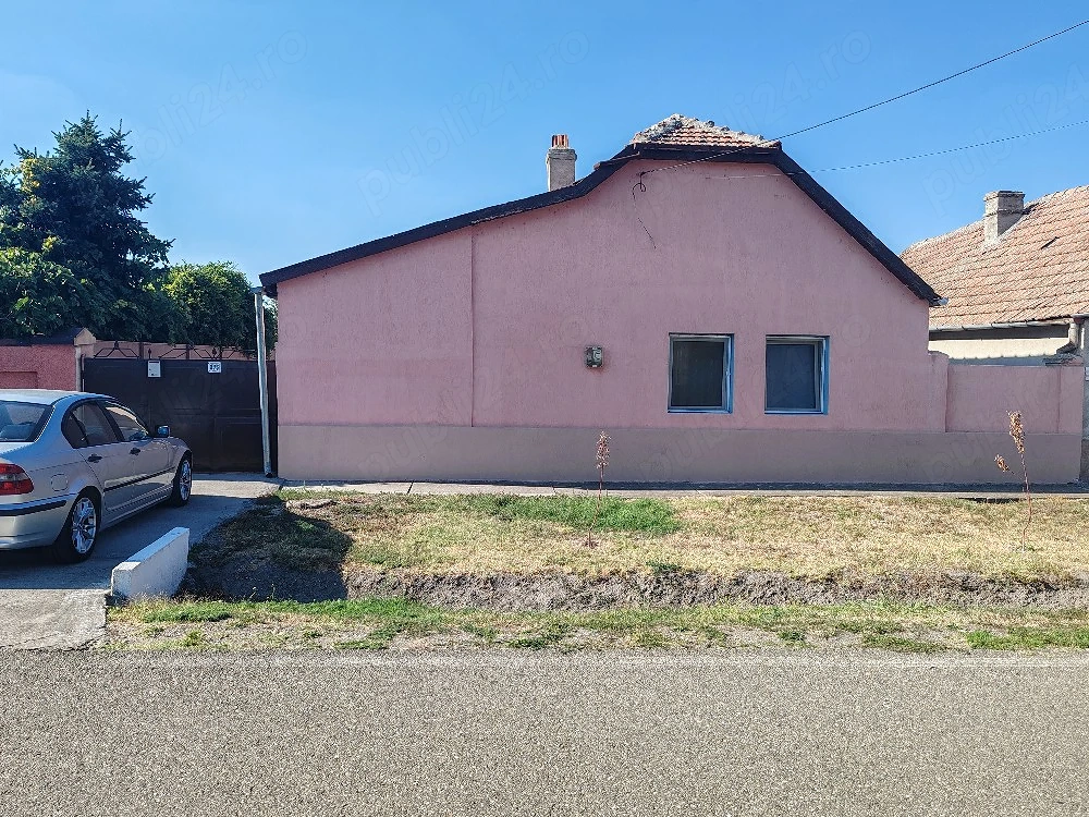 vand   schimb casa complet renovata