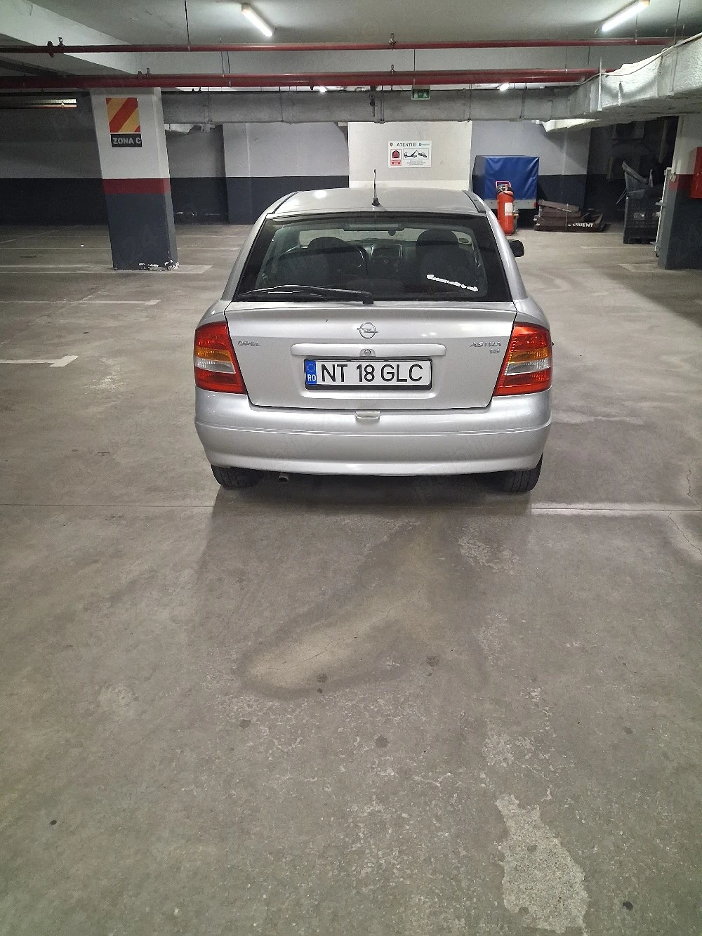 vand opel astra g  stare impecabil din orce punct de vedere motor 1.6 benzina dotări fulll preț 850 