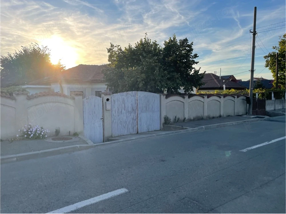 casa cu teren in cartier Izvorul Rece