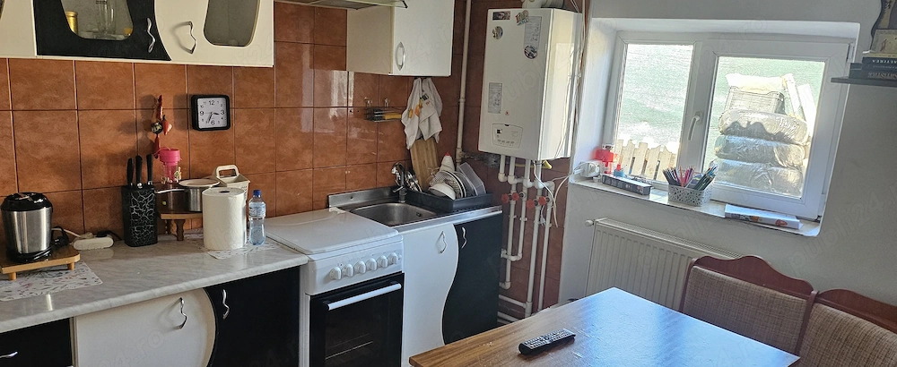 Exclusivitate: Ovidiu casa 3 camere decomandate 