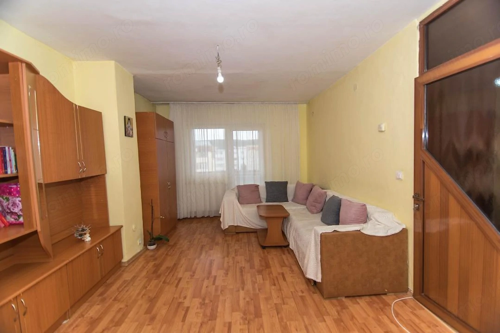 APARTAMENT 3 CAMERE DECOMANDAT | CENTRUL ORAȘULUI MIOVENI