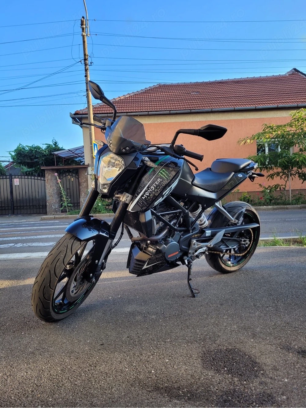 KTM Duke 125 Monster Edition 