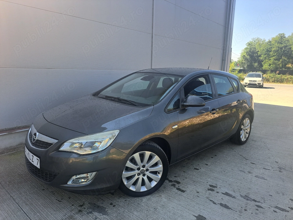 Opel Astra J 2010 1.6 benzină clasic Euro 5 import Olanda nr valabile 