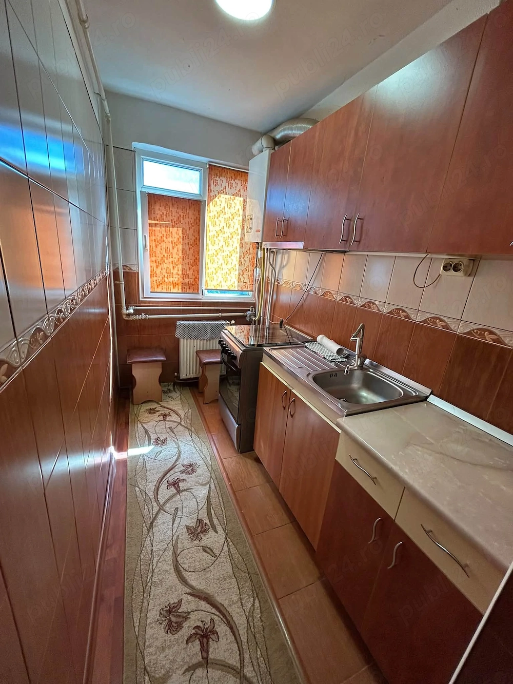 De vanzare apartament cu 2 camere si balcon, mobilat si utilat, etajul 2 , 39900euro