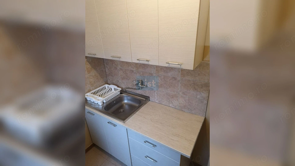 Garsoniera de vânzare în Zorilor zona UMF