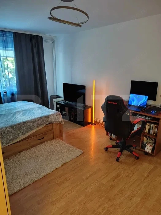 Apartament 3 camere, decomandat, 70 mp, zona Piata Cipariu