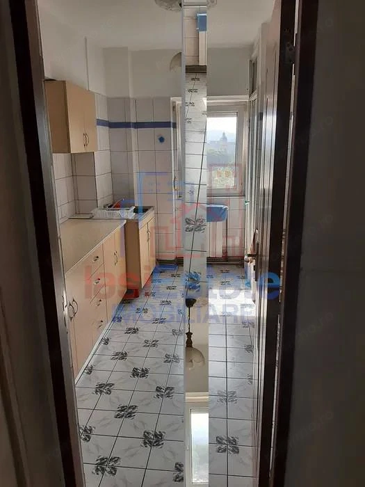 Bd Independentei Apartament 2 camere etaj intermediar