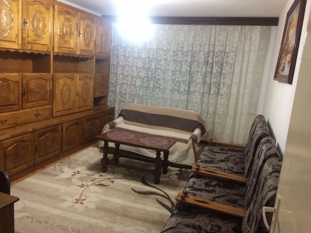 Decomandat si spatios zona Girocului
