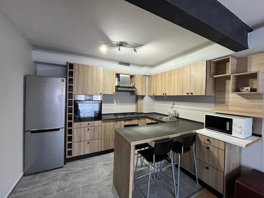 inchiriez apartament 3 camere Militari Residence