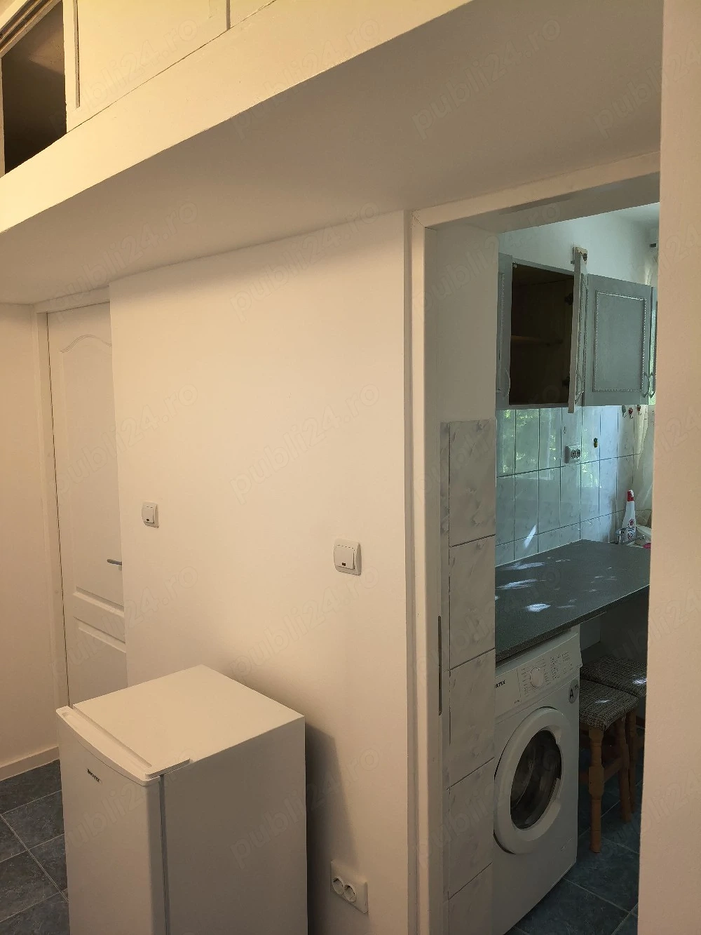 Apartament 3 camere de închiriat, Universitate