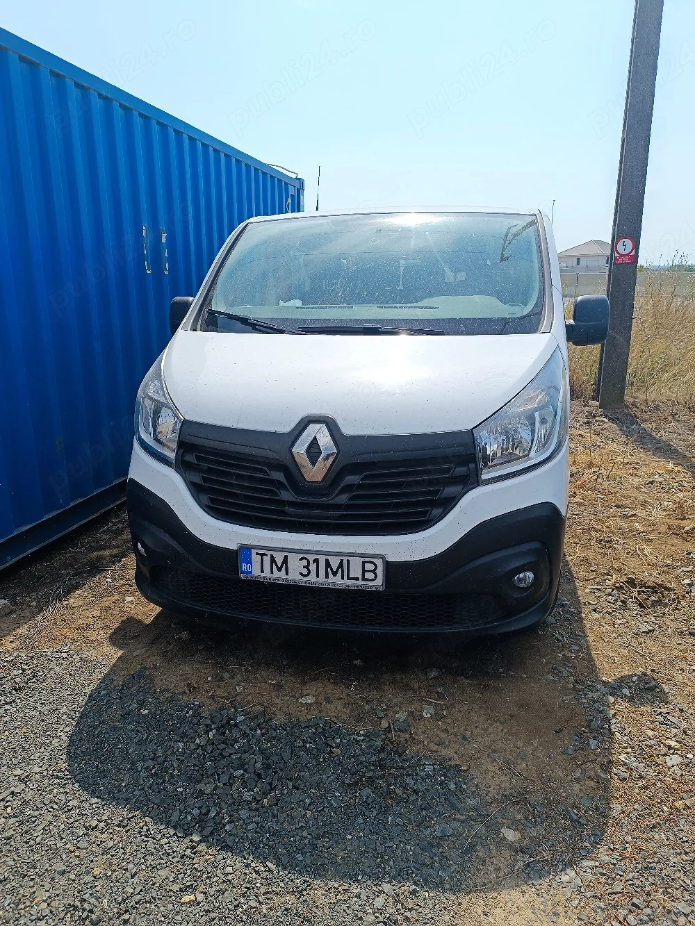 Vând Renault Trafic