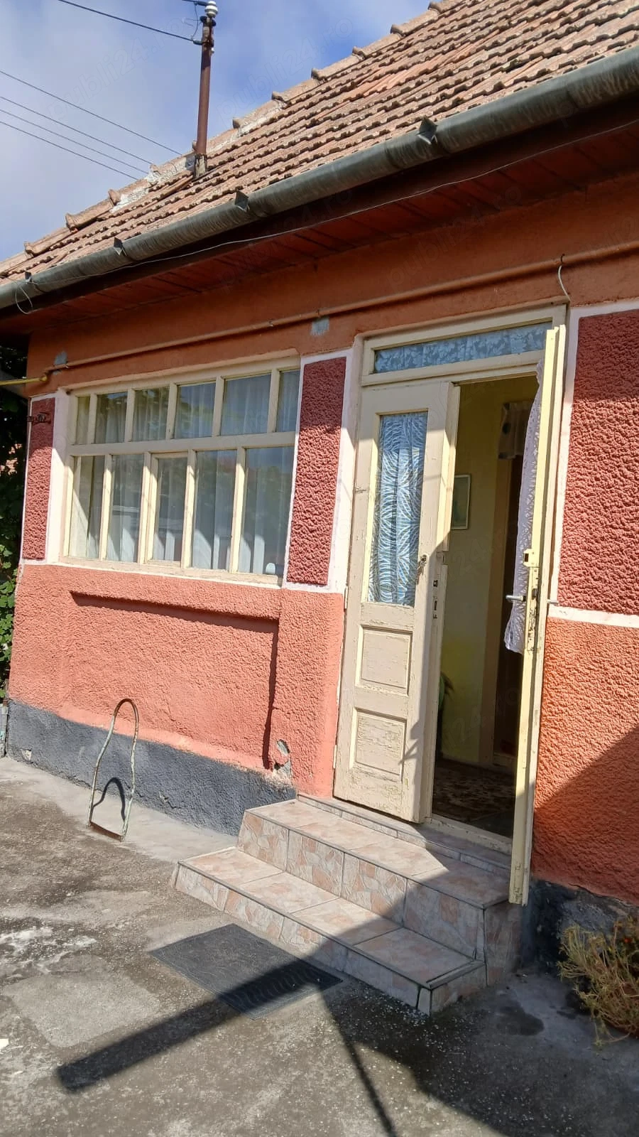 Casa de vânzare 70m teren 11 ari loc Ungheni