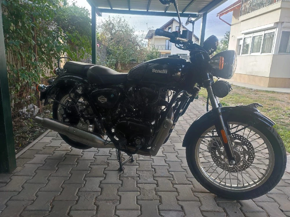 vand motocicleta Bennelli Imperiale 400