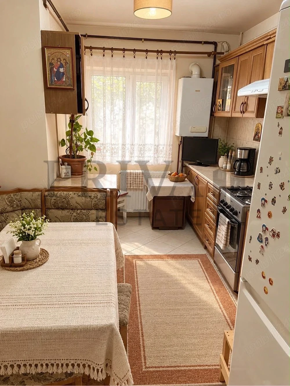Apartament decomandat 3 camere, 2 bai, parter, Soarelui/ Sud Plaza,