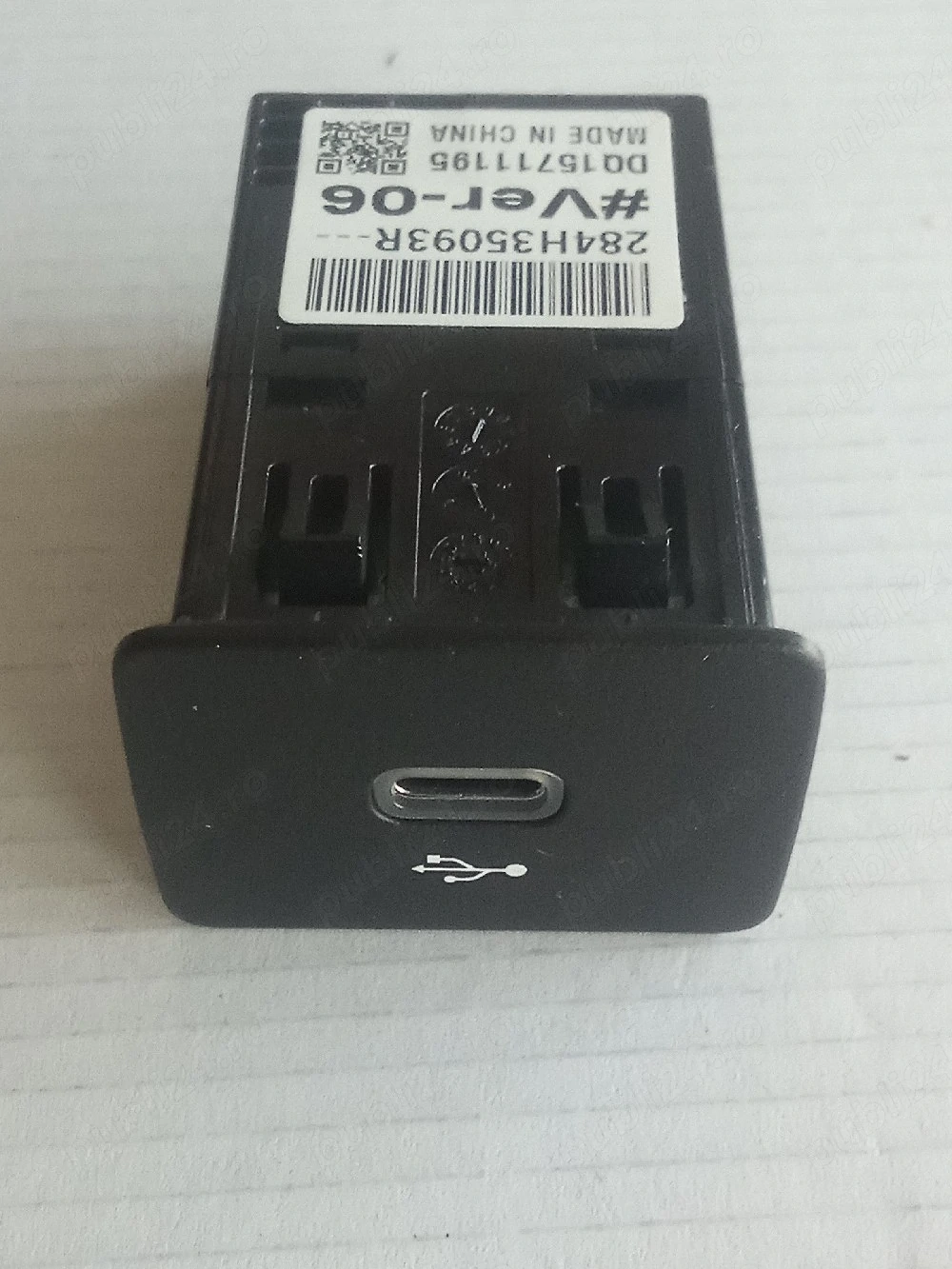 Modul USB DACIA Logan 3 Sandero 3 / Stepway Spring 284H35093R. Nou si Original RENAULT.