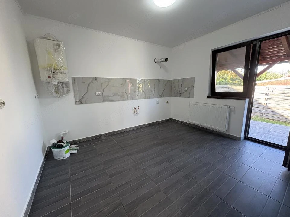Horpaz!145000euro! Casa 3 camere,beci,bucatarie separata!