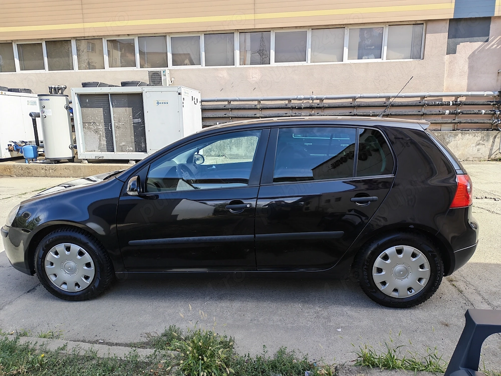 Vând Golf 5
