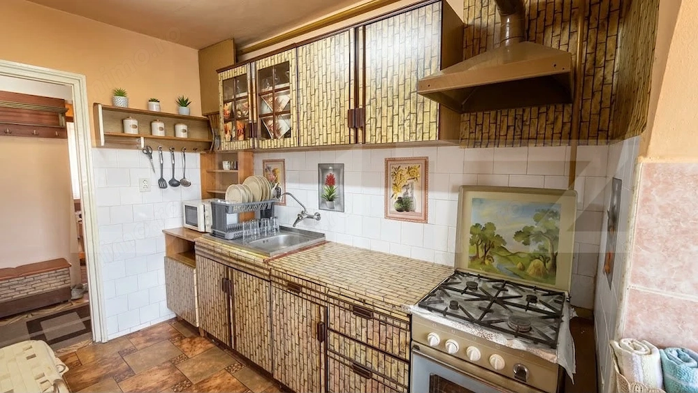 Apartament 3 camere, 77 mp, zona Soarelui 