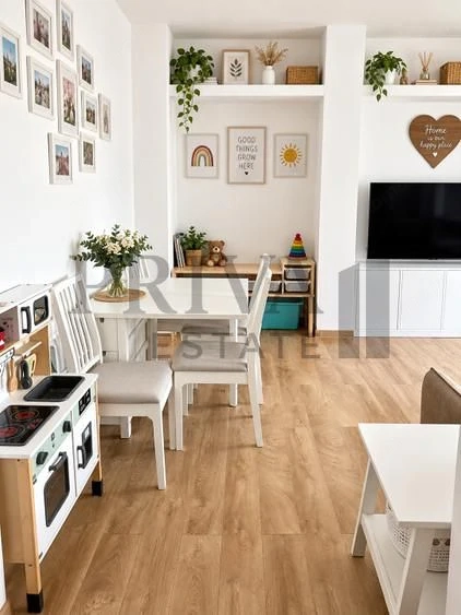 Apartament decomandat 4 camere, 2 bai, 84 mp, Gheorghe Lazăr