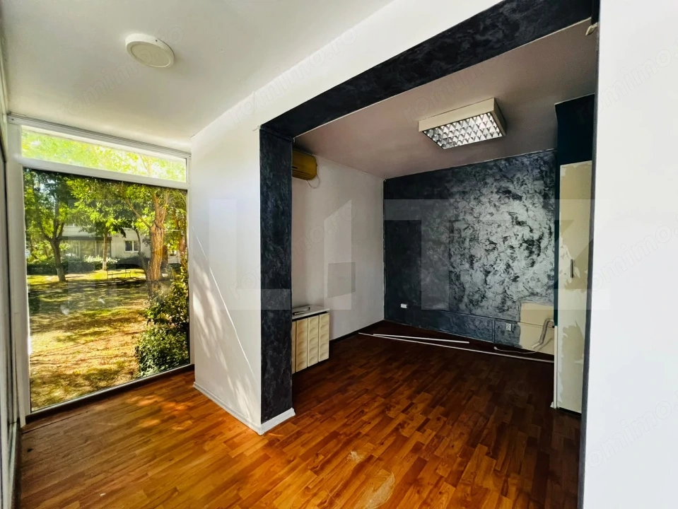 Spatiu comercial, 32.89 mp, zona Tudor