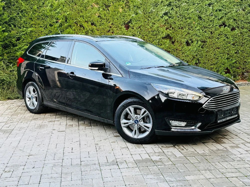 Ford Focus 1.5Benzina Pachet-IARNA Titanium