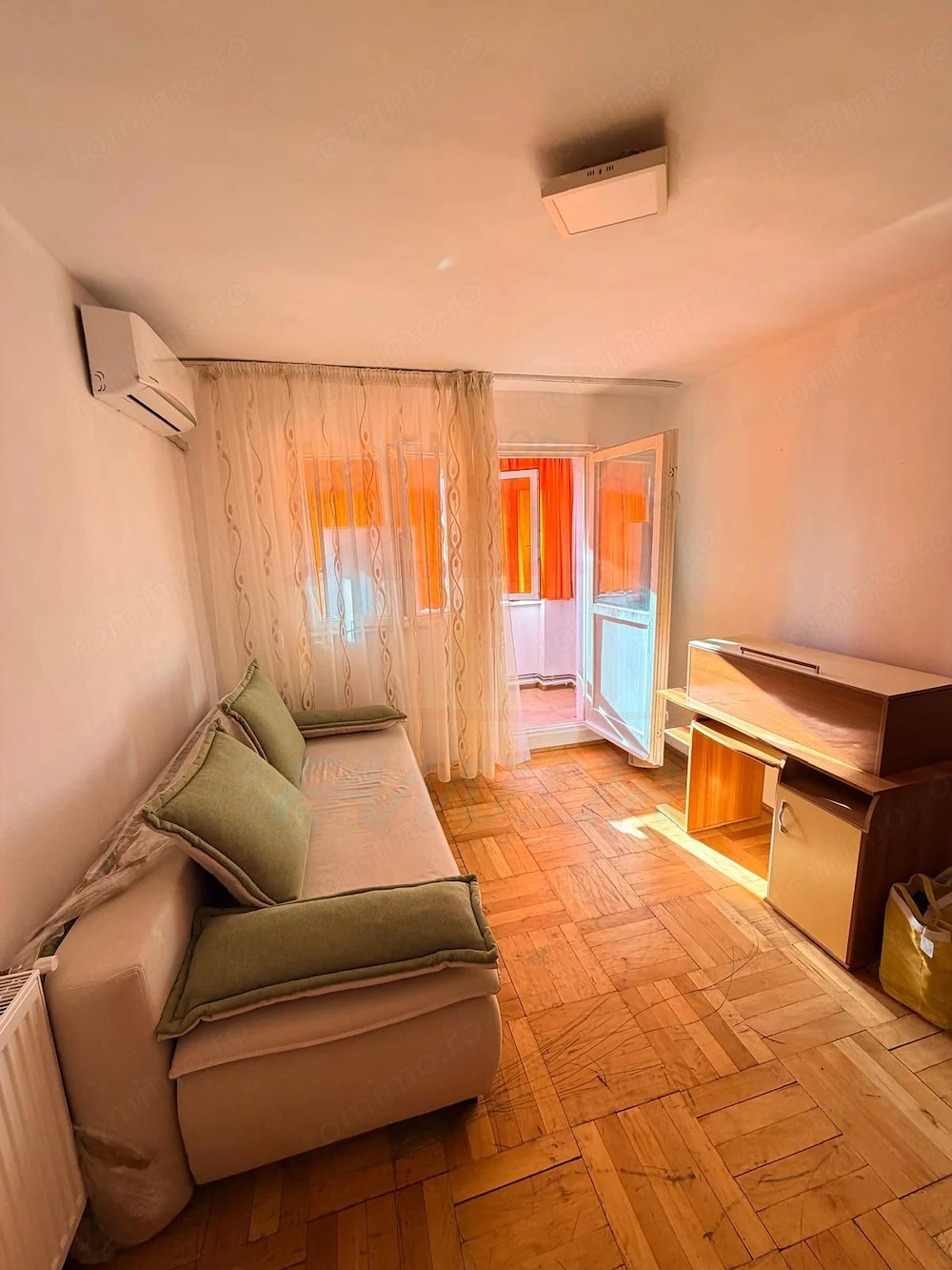 Inchiriem apartament cu o camera la PS-uri , tiglina 1, pret 250 euro.