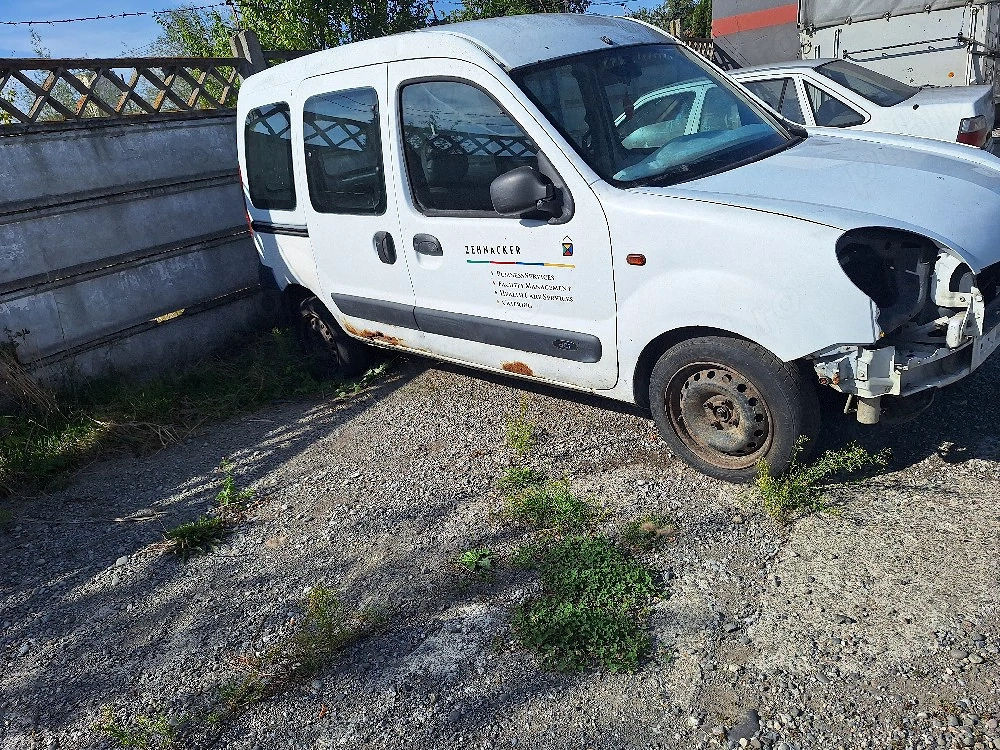 vând sau dezmembrez 