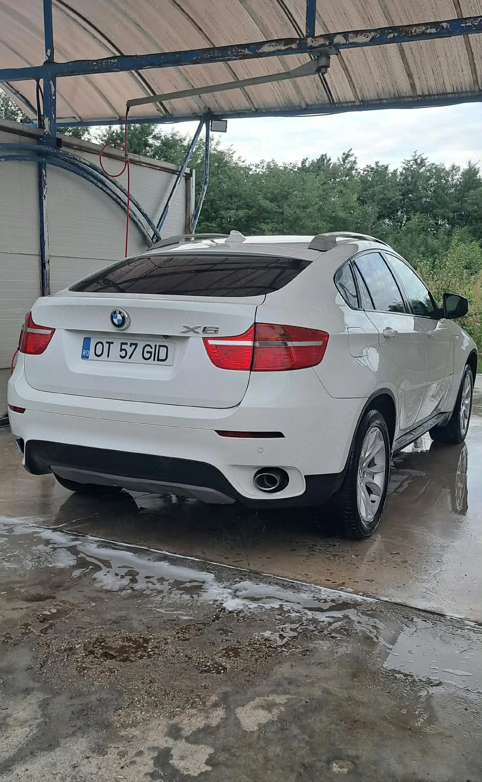 Vand BMW X6 pentru mai multe detalii ma puteți contacta 