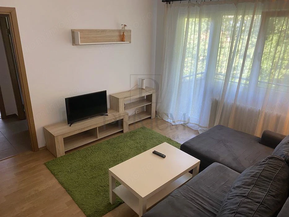 Apartament 2 camere | 40 mp | 1 minut de Medicina | Semidecomandat | Centrala proprie | AC | Balcon