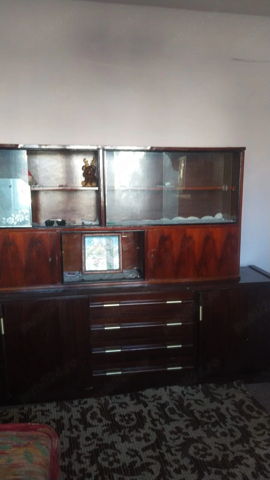 Vând apartament cu 3 camere