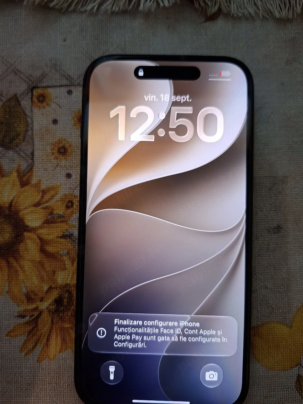 vând iphone 15 256G 