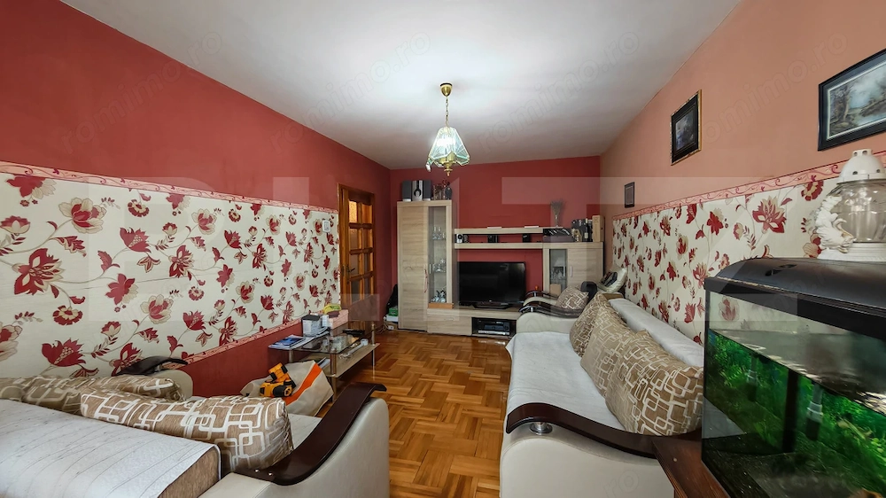 Apartament 3 camere de vanzare, 58 mp, zona Nufarul